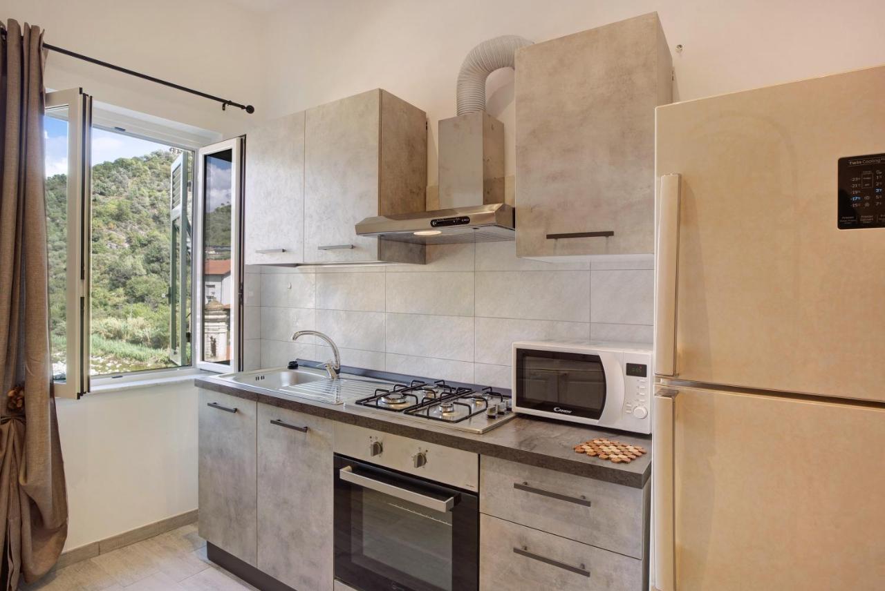 G House Dolceacqua Apartment Bagian luar foto