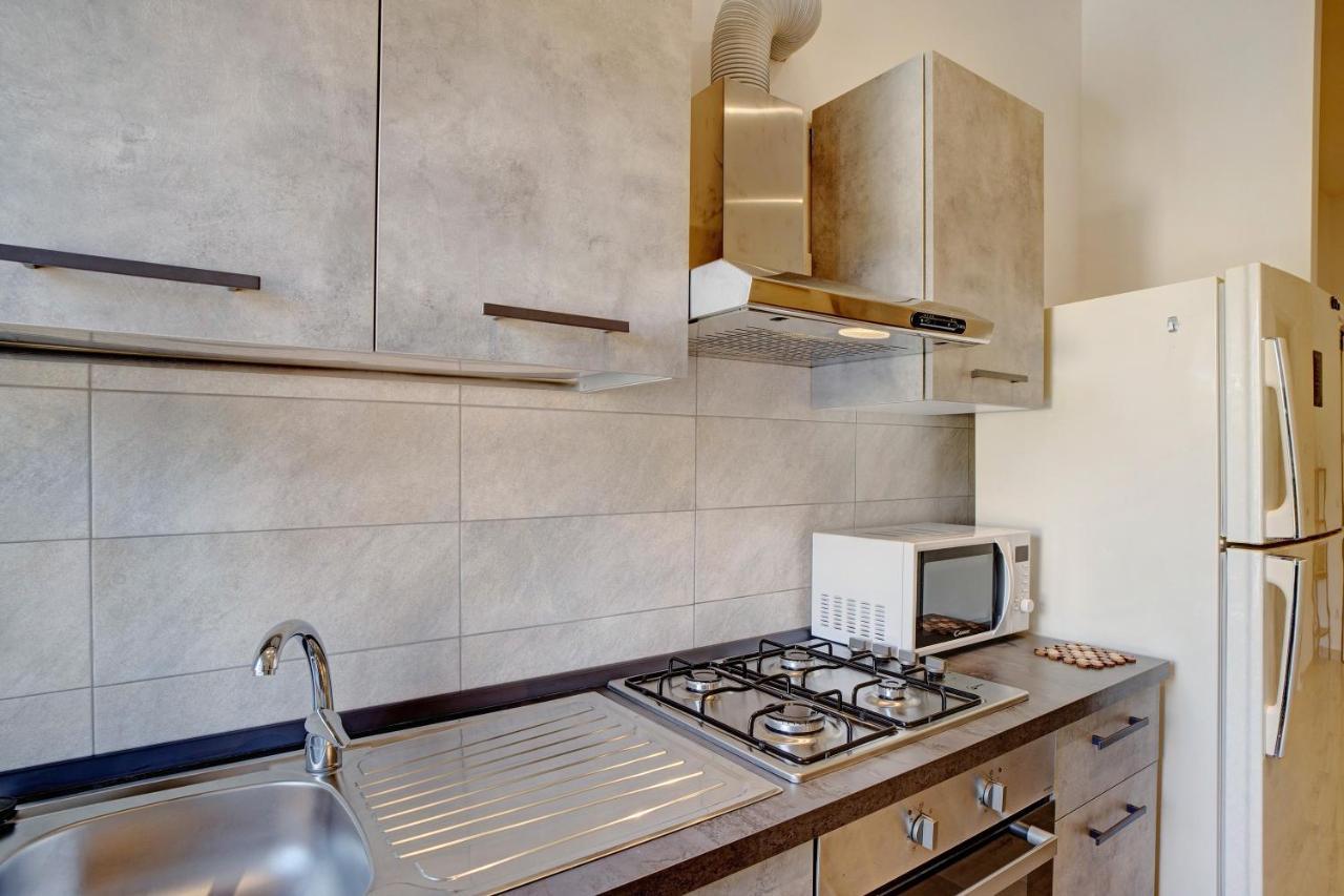 G House Dolceacqua Apartment Bagian luar foto